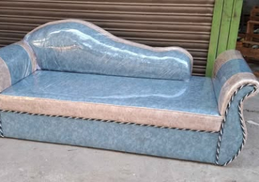 Dewan sofa