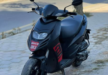 Aprilla sr 150cc 98 lot super condition onsell